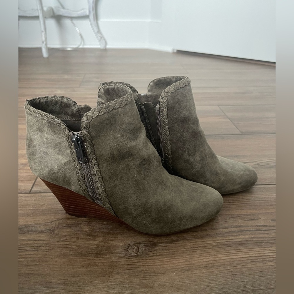Report Wedge Ankle Boots